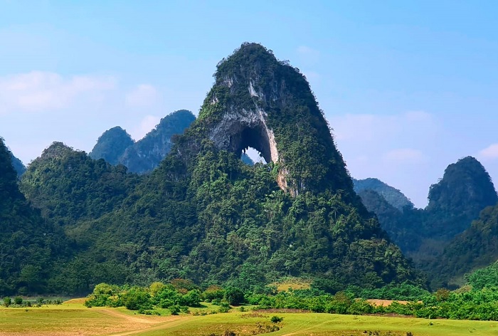 Mat Than Mountain (Angel Eye Mountain)
